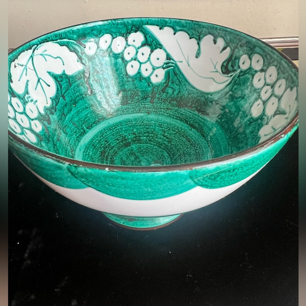Peasant Village Italian Pottery Footed Bowl Decorated with Grapes